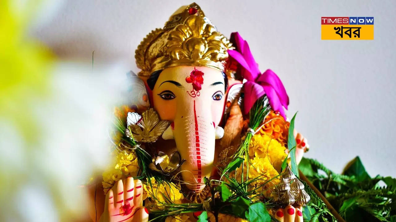 Ganesh Chaturthi Ritual আজ সনধর আগ গণশর পয নবদন করন এই