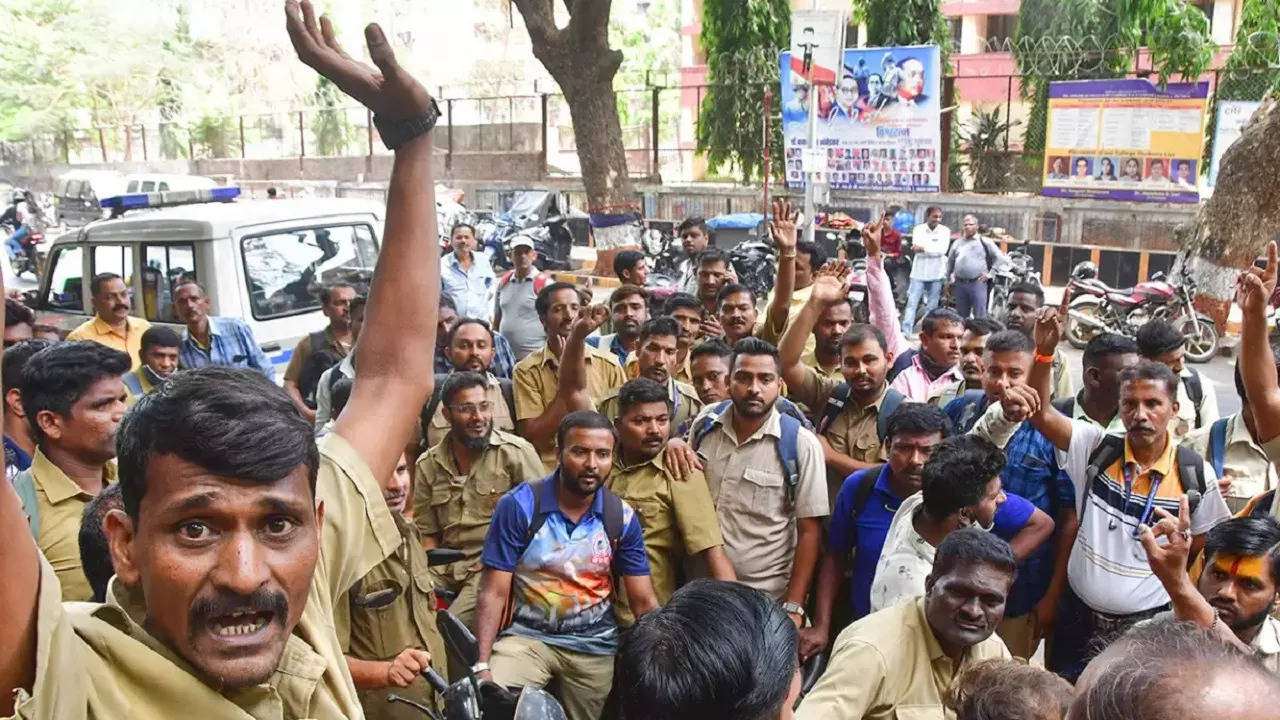 Mumbai Flash Strike By Section Of BEST Bus Drivers Over Salary Issues