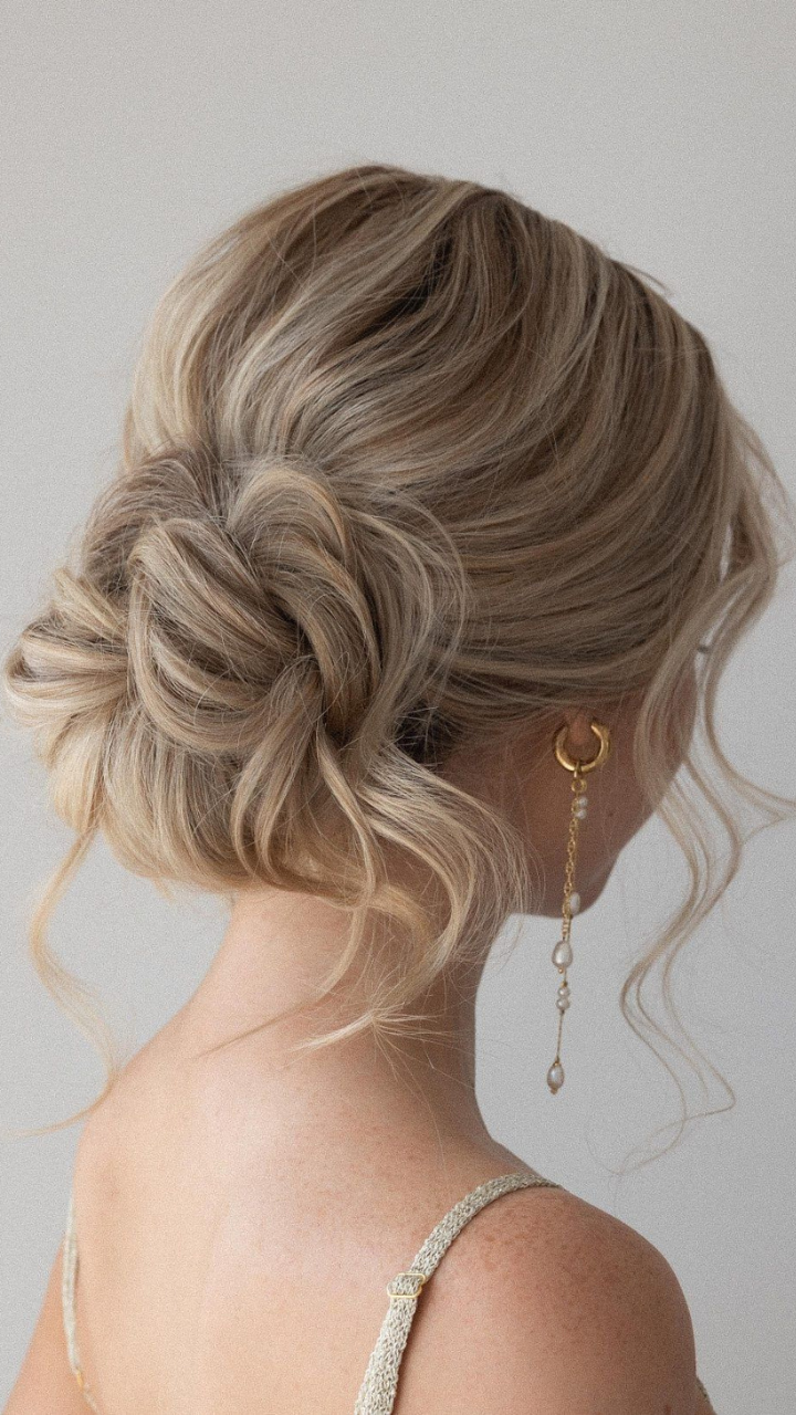 The Best Hairstyles for Every Wedding Dress Neckline
