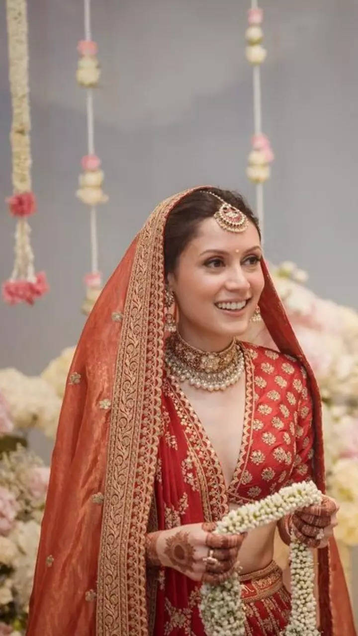 Top Red Bridal Lehenga Looks Seen On Bollywood Celebrities