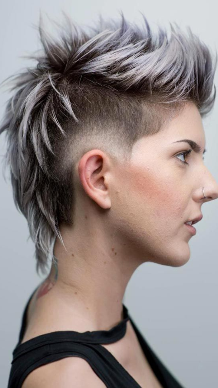 green short mohawk hairstyle for the side