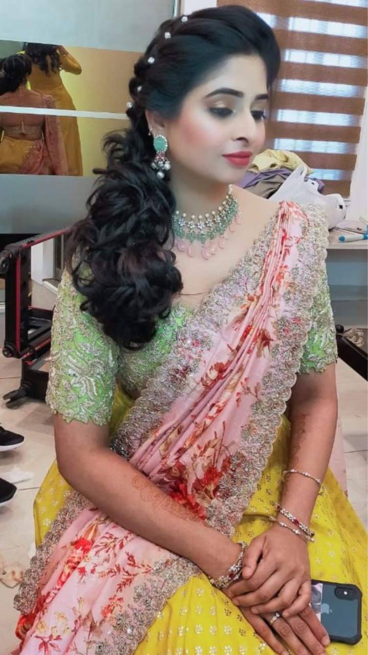 Hairstyle for lehenga with one-side loose curls and side puff | Lehenga  hairstyles, Hairstyle for lehenga, Hair puff