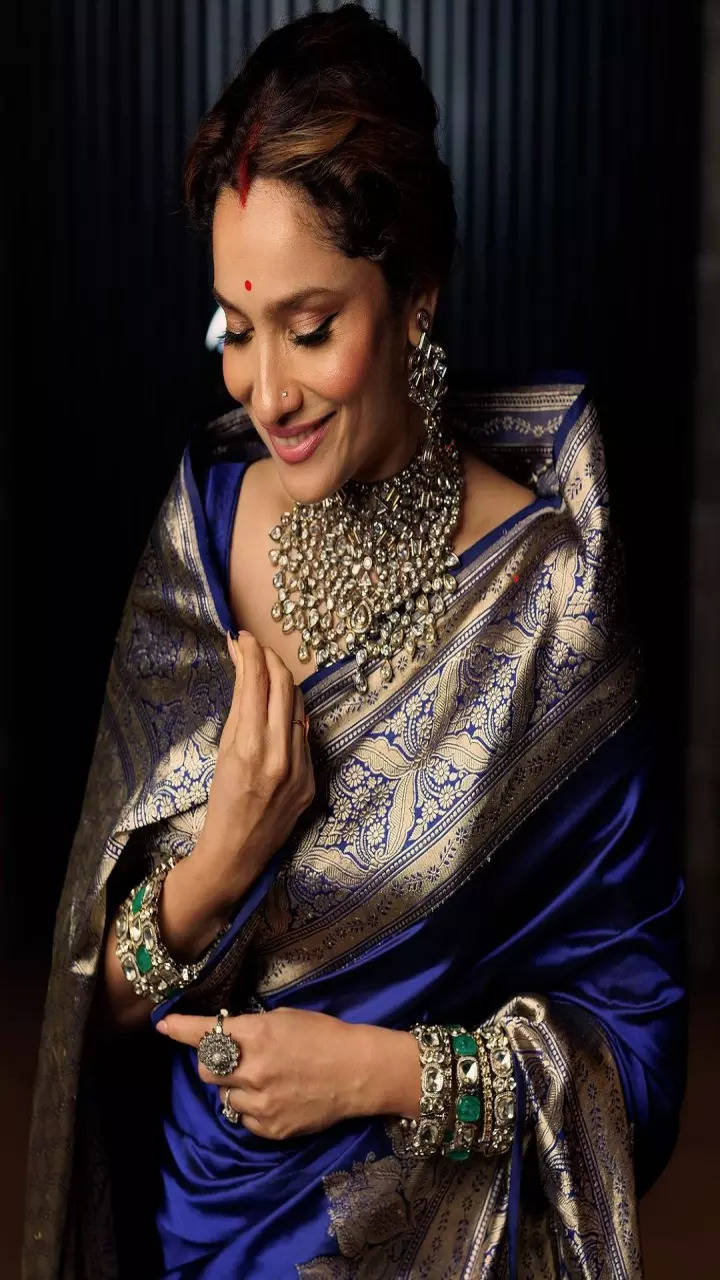Royal Blue Zari Weaving Work Bandhej Silk Saree – Maharani