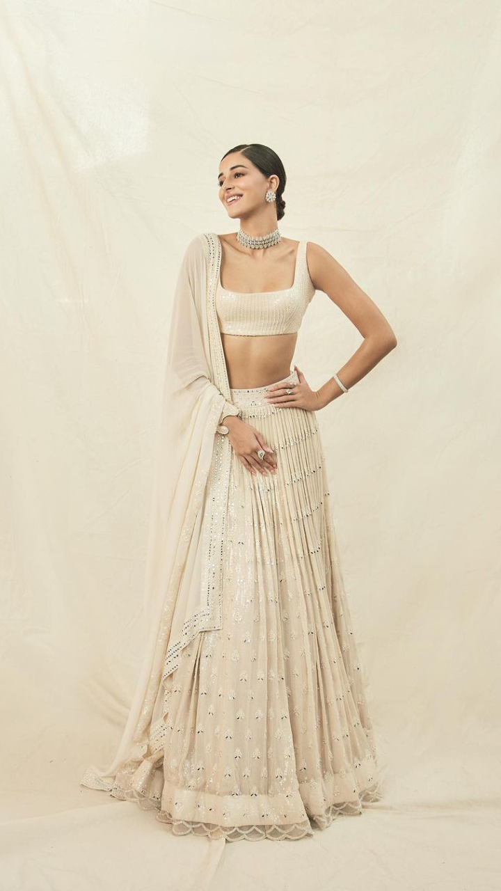 Ananya Panday's White Lehenga Blouse Design Is Perf For