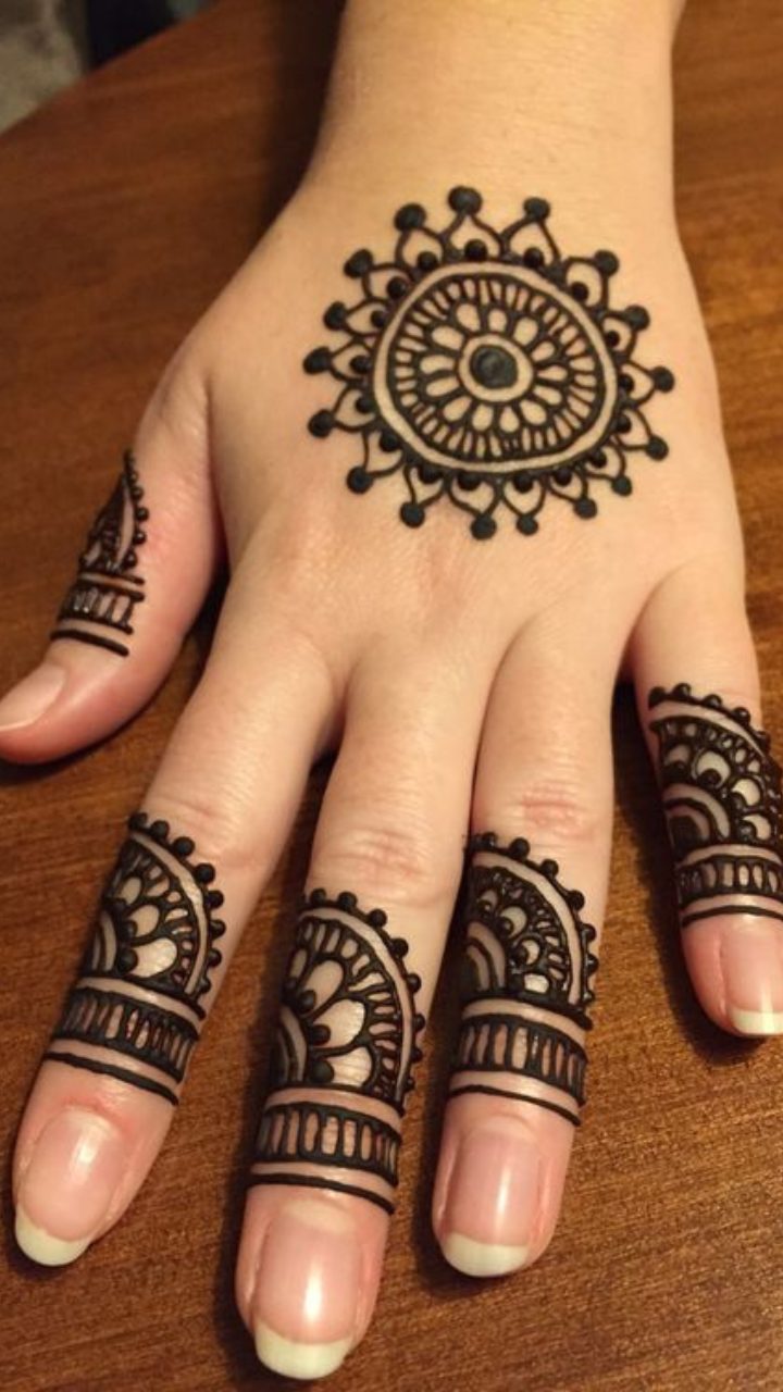 aaru Mehndi | Top most Arabic Mehndi designs for Ramzan 2023.. . .  #arabichenna #arabichenna #arabicmehndidesigns #arabic #arabicstyle  #easymehndi #eas... | Instagram