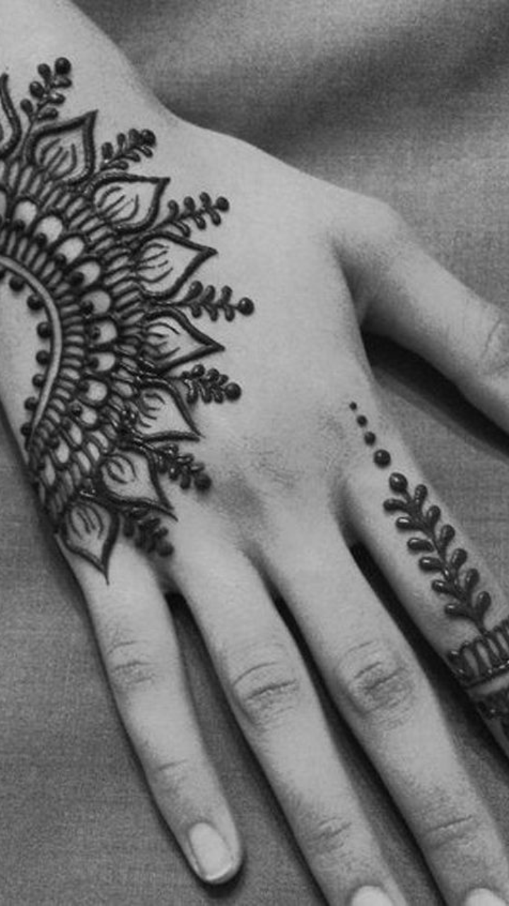 Cute Arabic Mehndi Designs 2020 with Videos for Hands | Daily InfoTainment  | Mehndi designs for beginners, Henna designs hand, Mehndi designs for kids