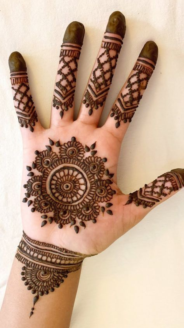 Latest Mehndi Design 2023