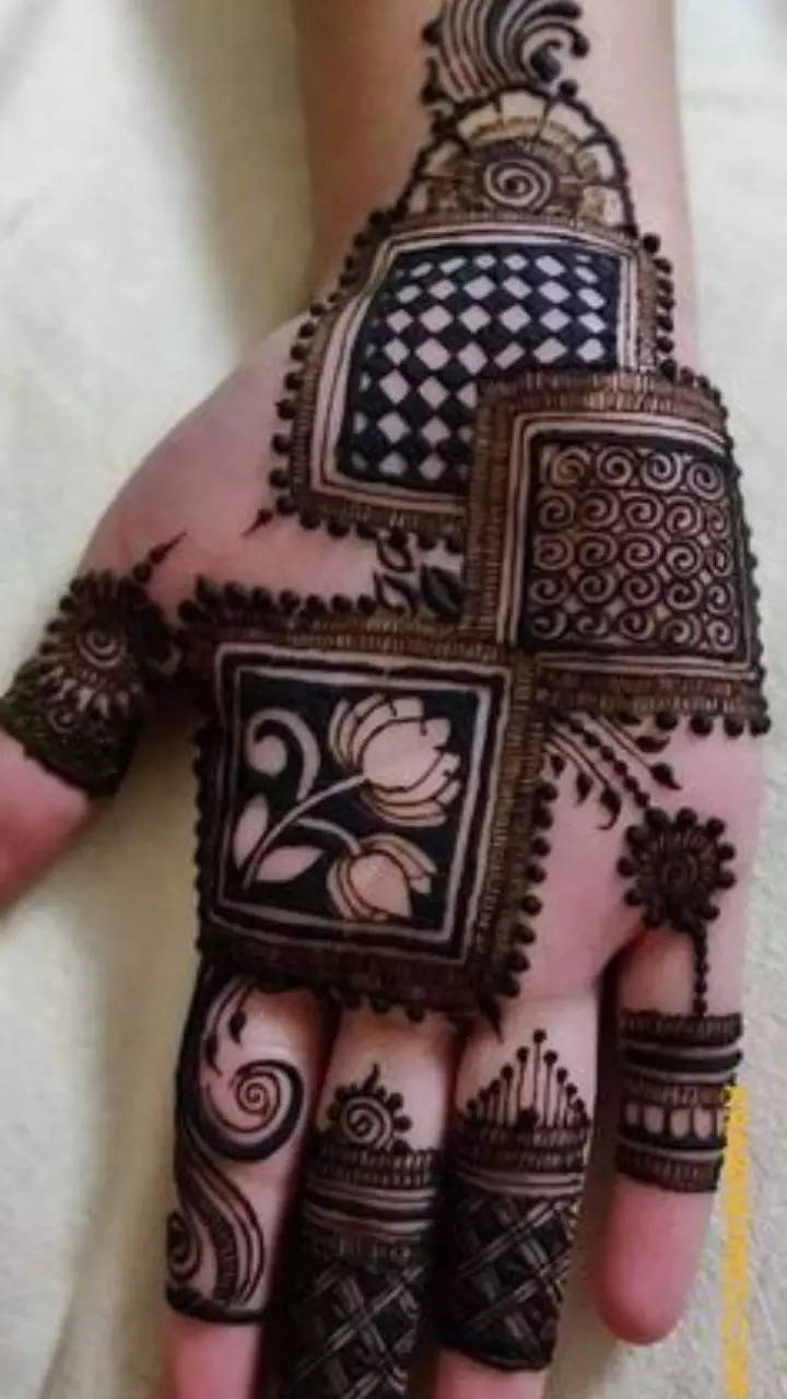 Stylish mehndi design back hand - mehndidesign