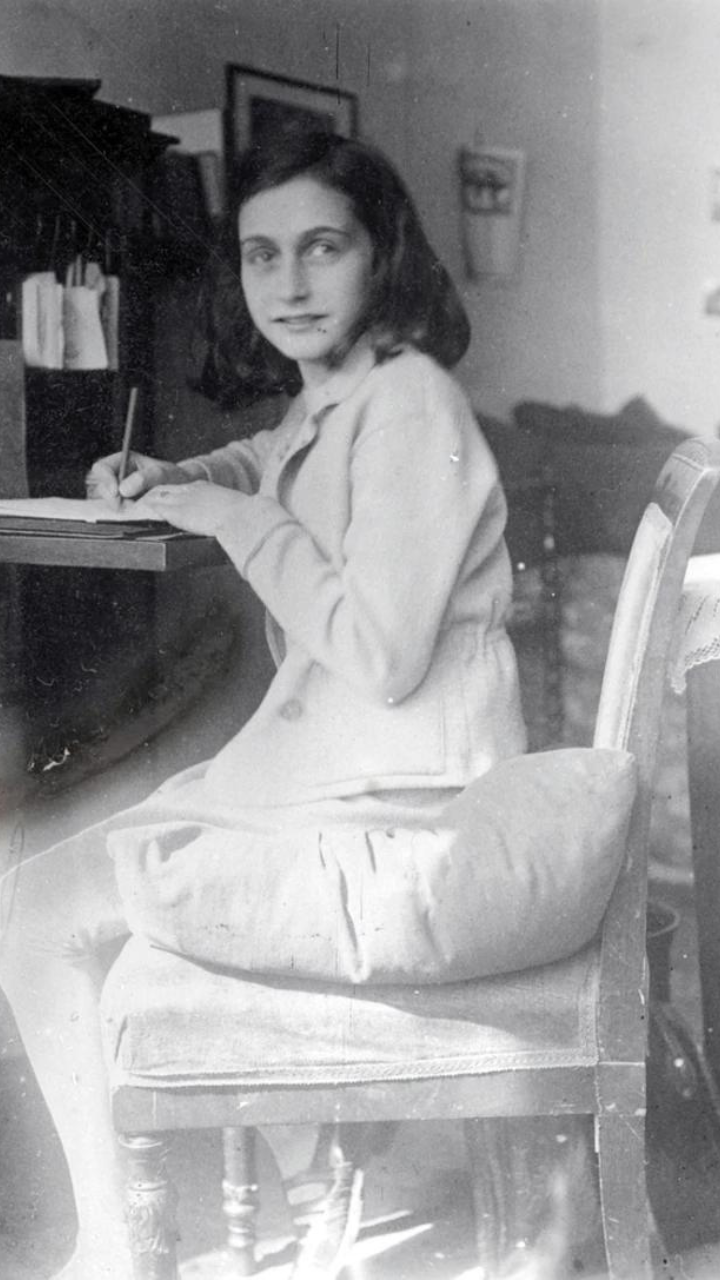 8 Quotes by Anne Frank That Were Wise Beyond Her Years