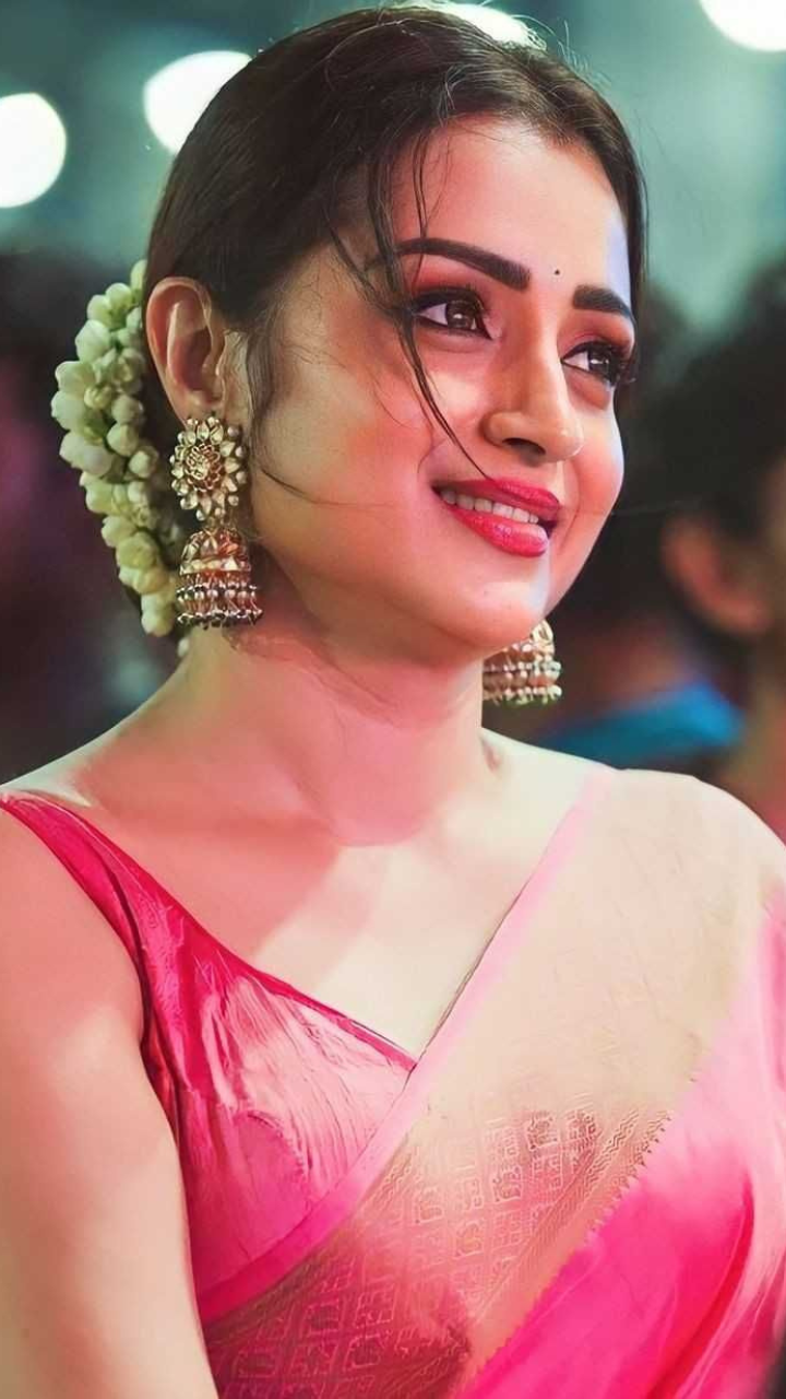 Trisha Krishnan sizzling Photos in Wet Pink Saree will definitely make you  feel Cold – chandrakanth