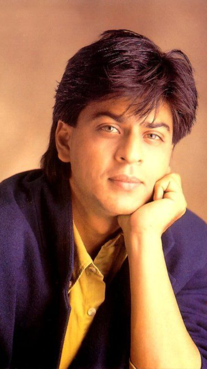 Portrait shahrukh khan indian bollywood hi-res stock photography and images  - Page 2 - Alamy