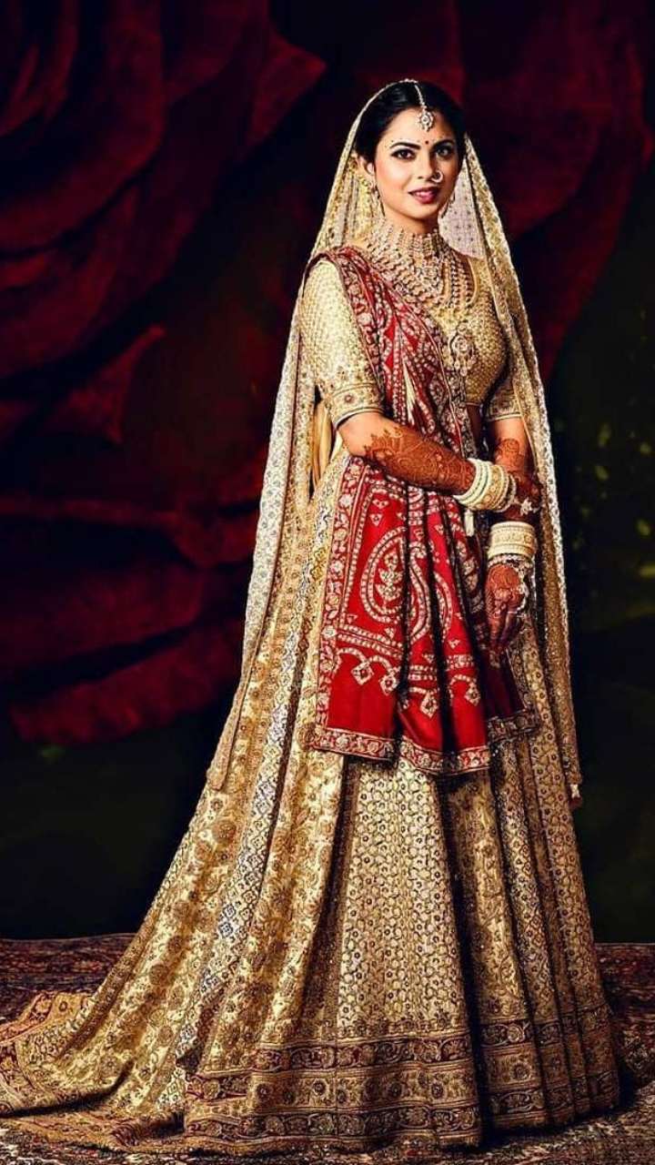 Our Favourite Sabyasachi Lehengas For Wedding Season Will Leave You In Awe  | Femina.in