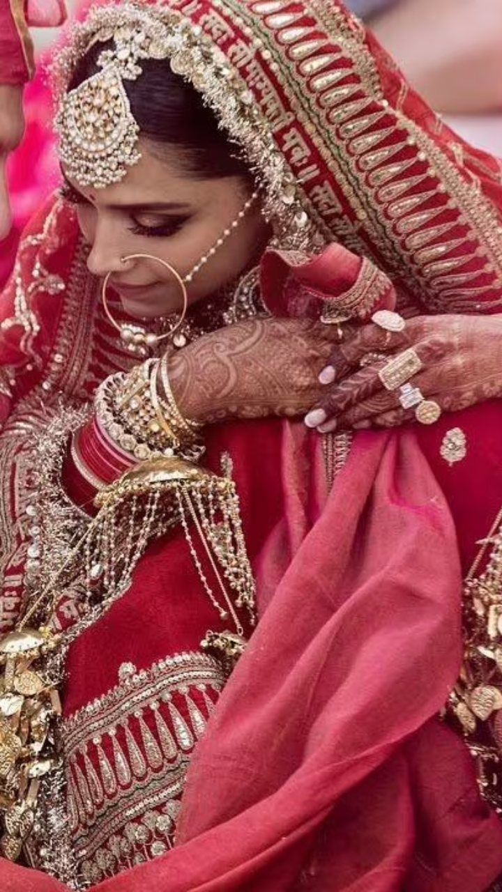 Aishwarya Rai to Anushka Sharma – Most expensive wedding lehanga. – Eleganté