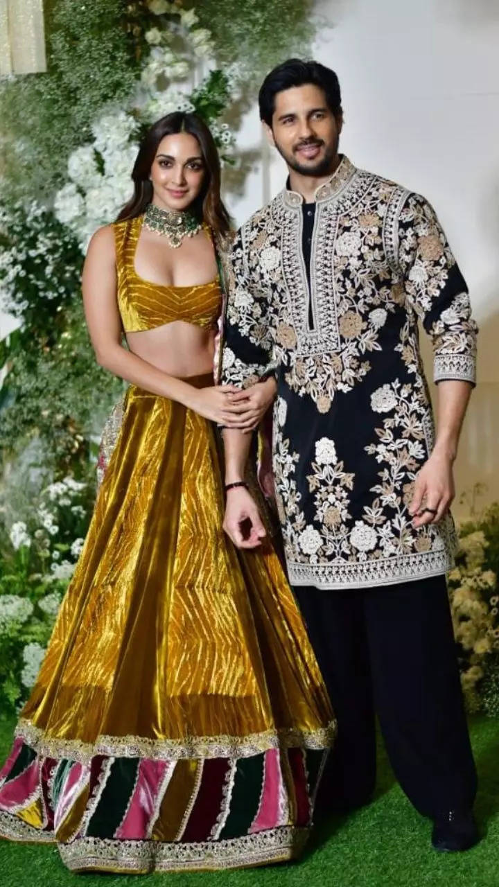 Manish Malhotra Summer Couture 2023 For Brides & Grooms-To-Be! | Latest  bridal lehenga, Pink bridal lehenga, Indian bride outfits