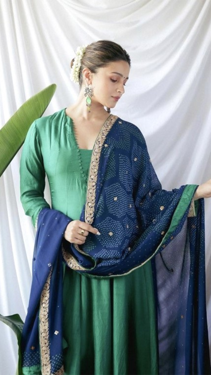 Elegant Tiranga Inspired Zari Weaving Saree for Women -RIDA001TZ –  www.soosi.co.in