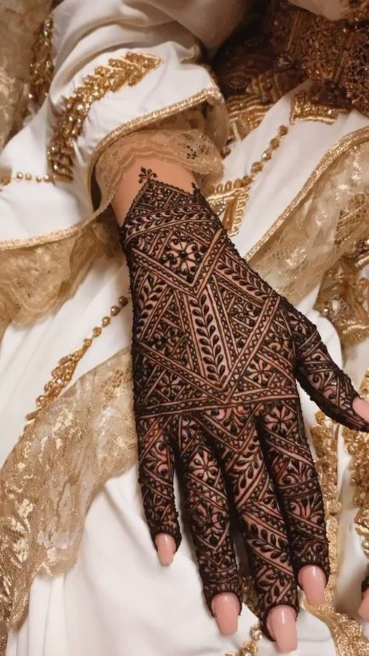 Top Mehndi Designs for Brides in 2023 - Qpidindia