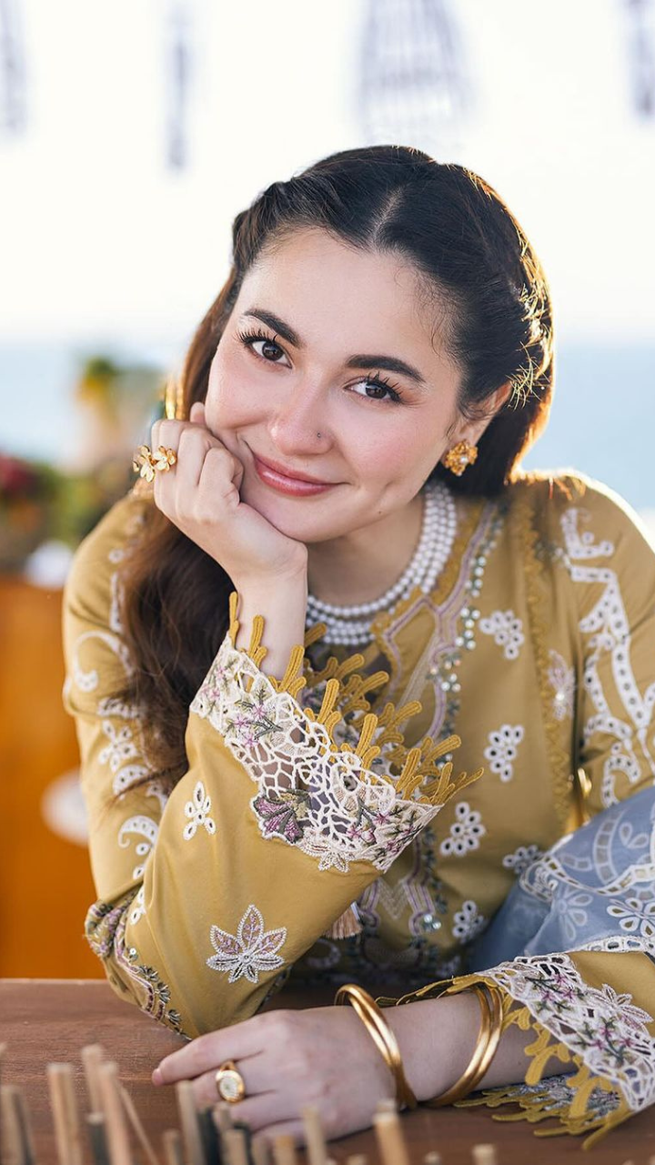 Hania Aamir Makeup Tips: Hania Aamir Inspired Makeups To Amp Up Your Eid  Look | Times Now