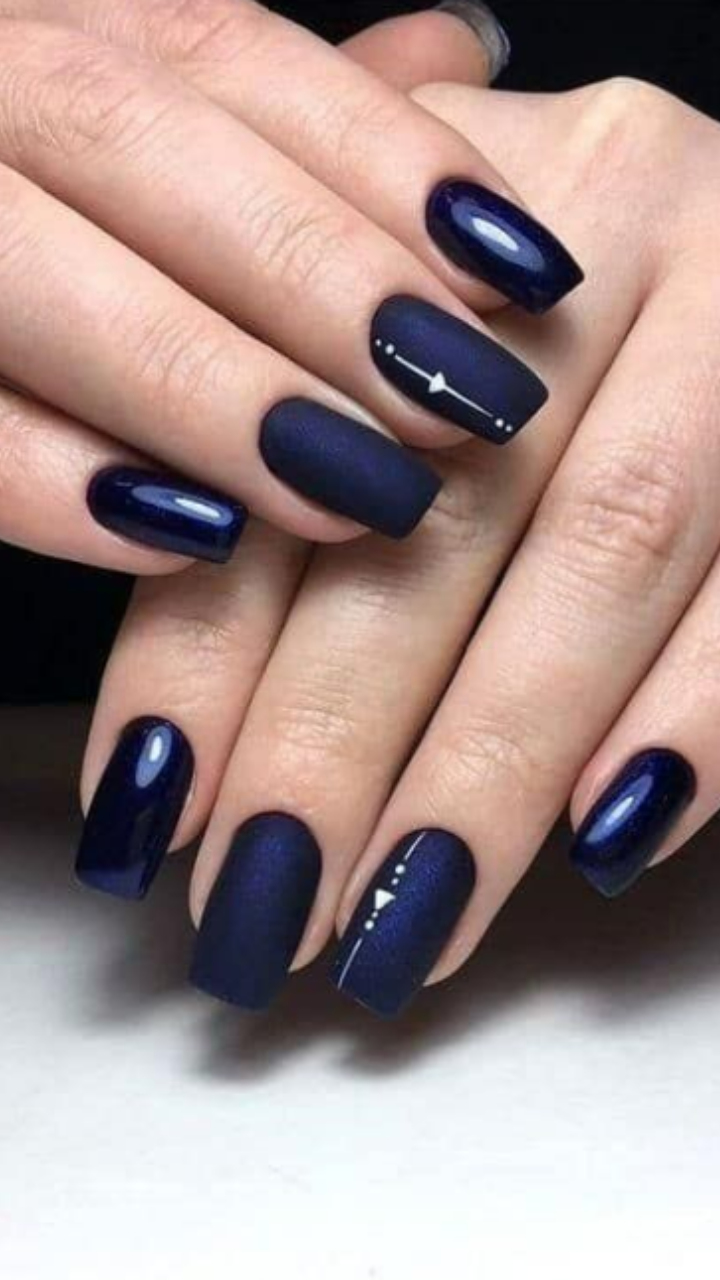 50+ Pretty Spring Colour Nail Ideas & Designs : Blue Grey & Subtle Nails  with Sparkles