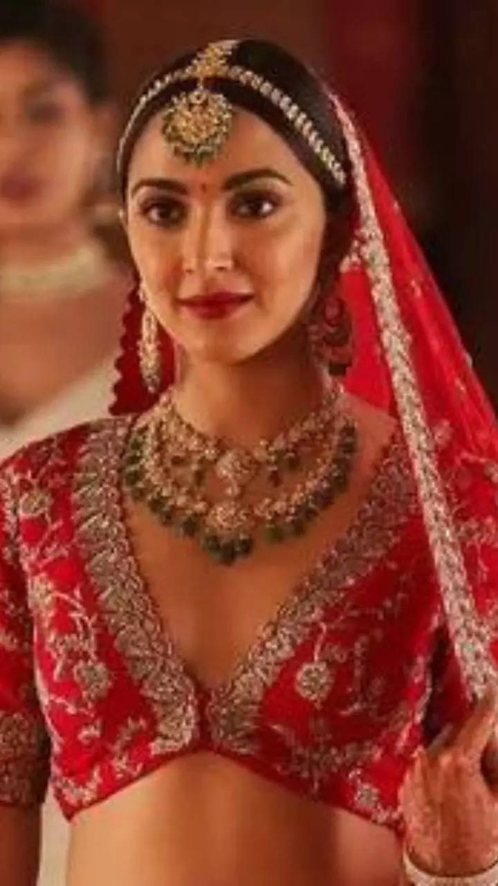 Actresses Who Wore Red On Their Wedding Day