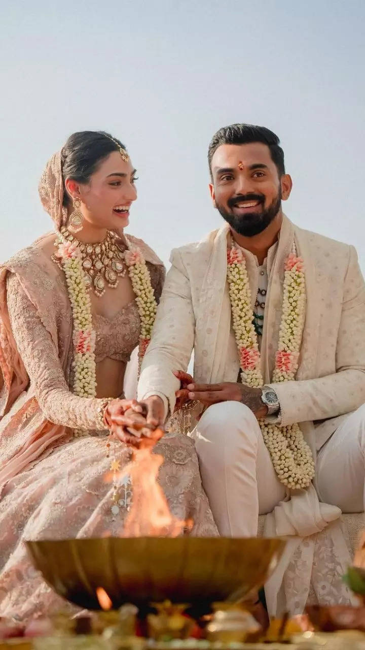 Indian Designer Groom Wedding Dress Jodhpuri Prele With Free Mojari  Bandhgala Suits Wedding Wear Mens Dress Indowestern Plus Size Available -  Etsy