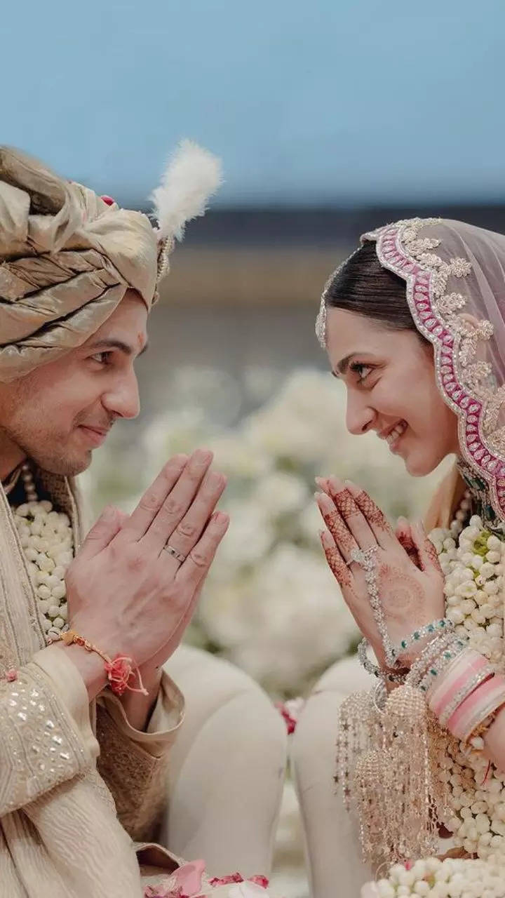 Kiara Advani ditches the traditional Red and White Chuda for a Pink one for  her wedding, significance of this ceremony