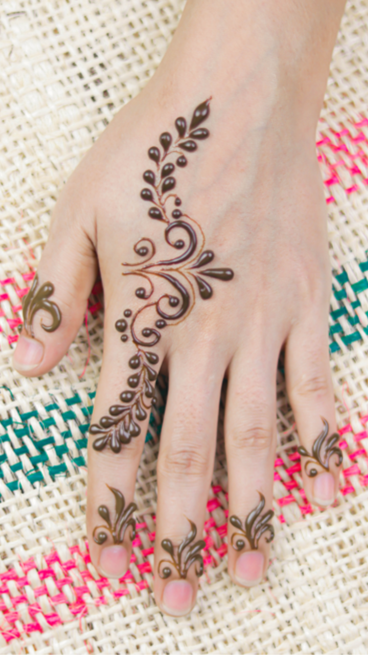 Finger Simple Henna Designs Stock Photos - 67 Images | Shutterstock