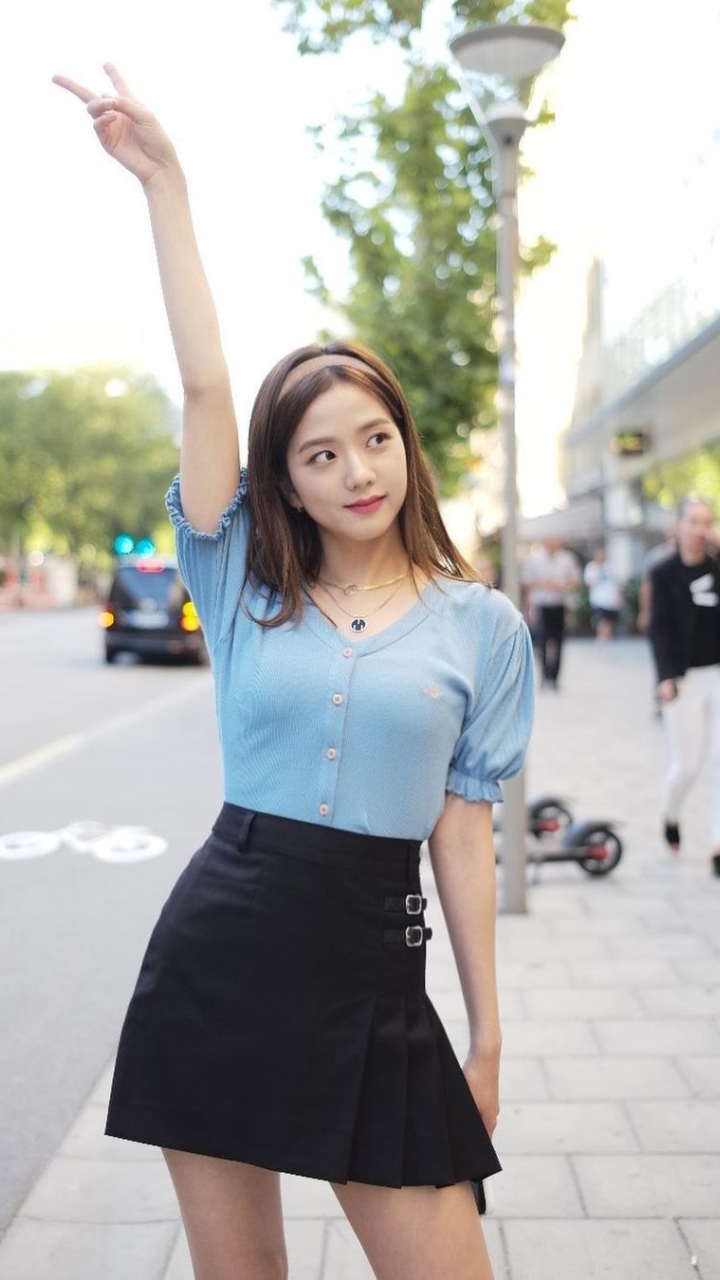 Jisoo clearance casual outfits