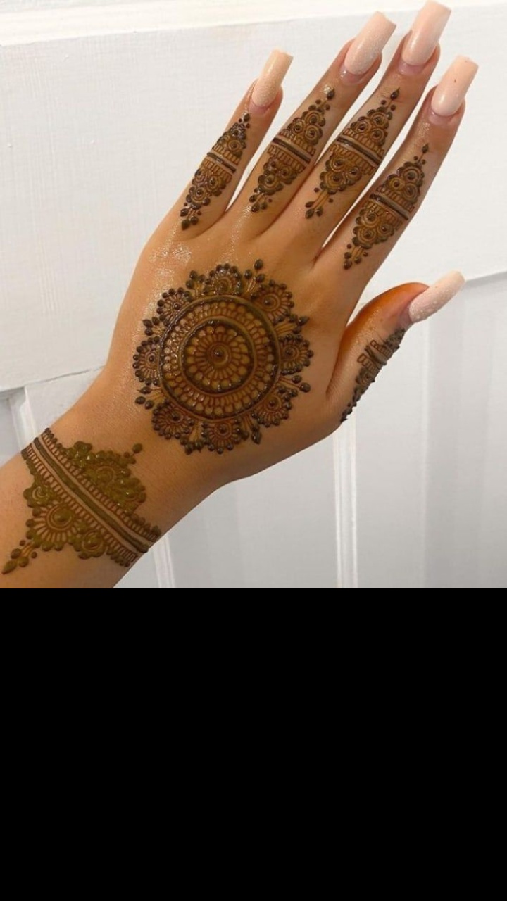 Full Hand Simple Mehndi Design | Woman Garden🖐 | Simple mehndi designs, Mehndi  designs, Hand henna