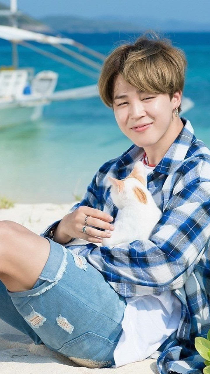 BTS' Jimin approved casual summer outfits