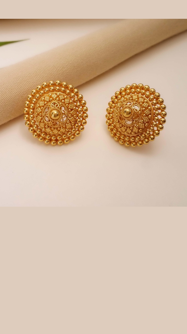 Buy quality 22k gold flower design earrings in Ahmedabad