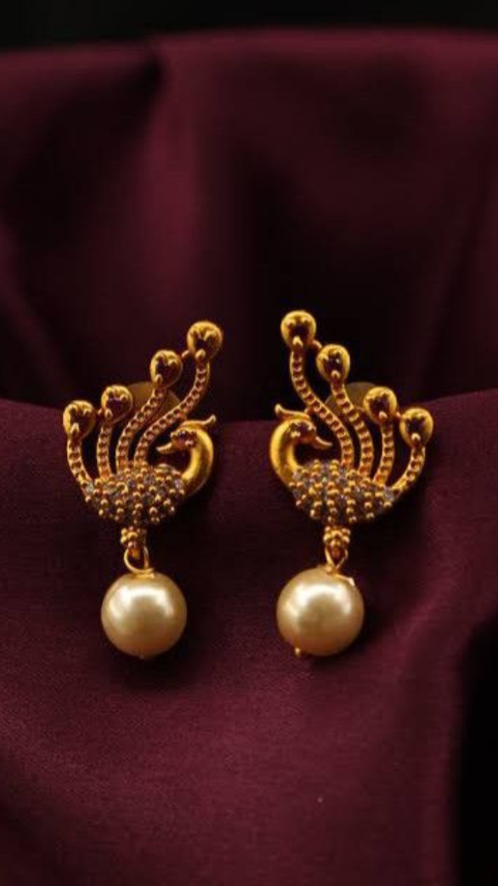 Krisha Kyra Gold Earring Online Jewellery Shopping India | Yellow Gold 22K  | Candere by Kalyan Jewellers