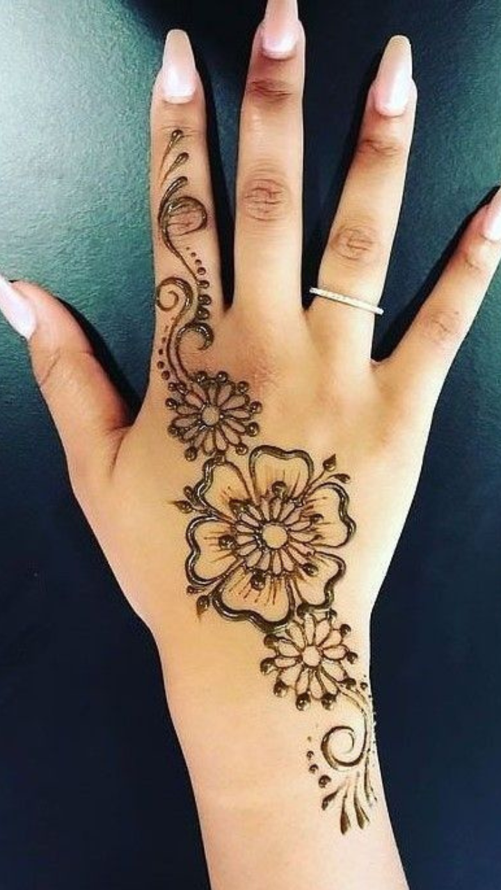 50 Most Loved Indian Style Mehndi Designs for Girls