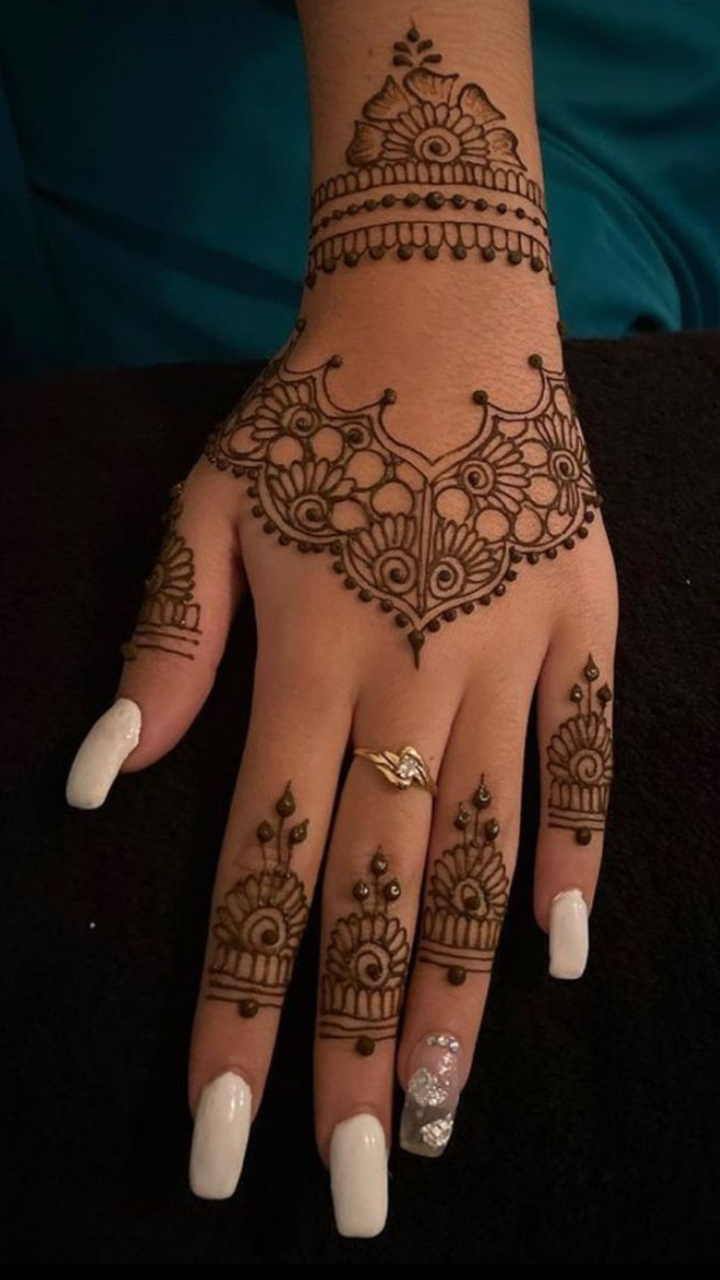 Karwa Chauth Exclusive Traditional Mehndi Designs, You cannot miss out-sonthuy.vn