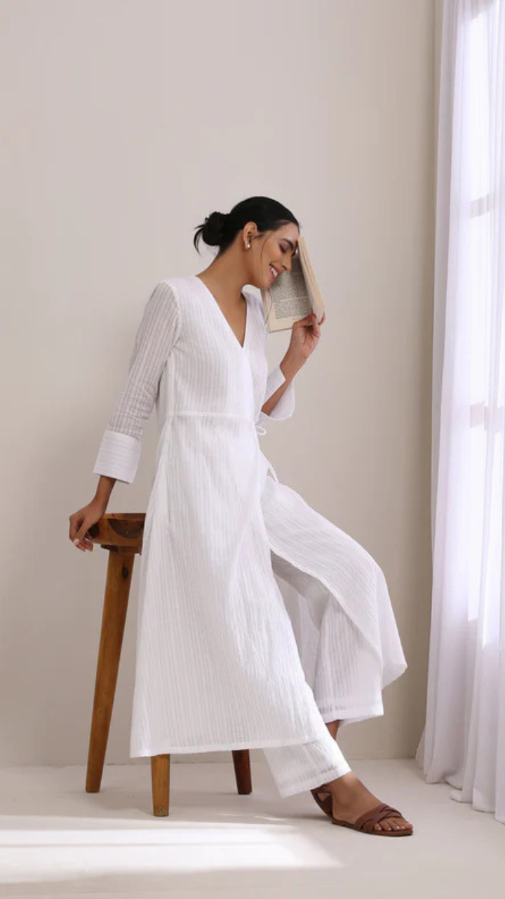 White Cotton Outfits To Flaunt In Summer Season