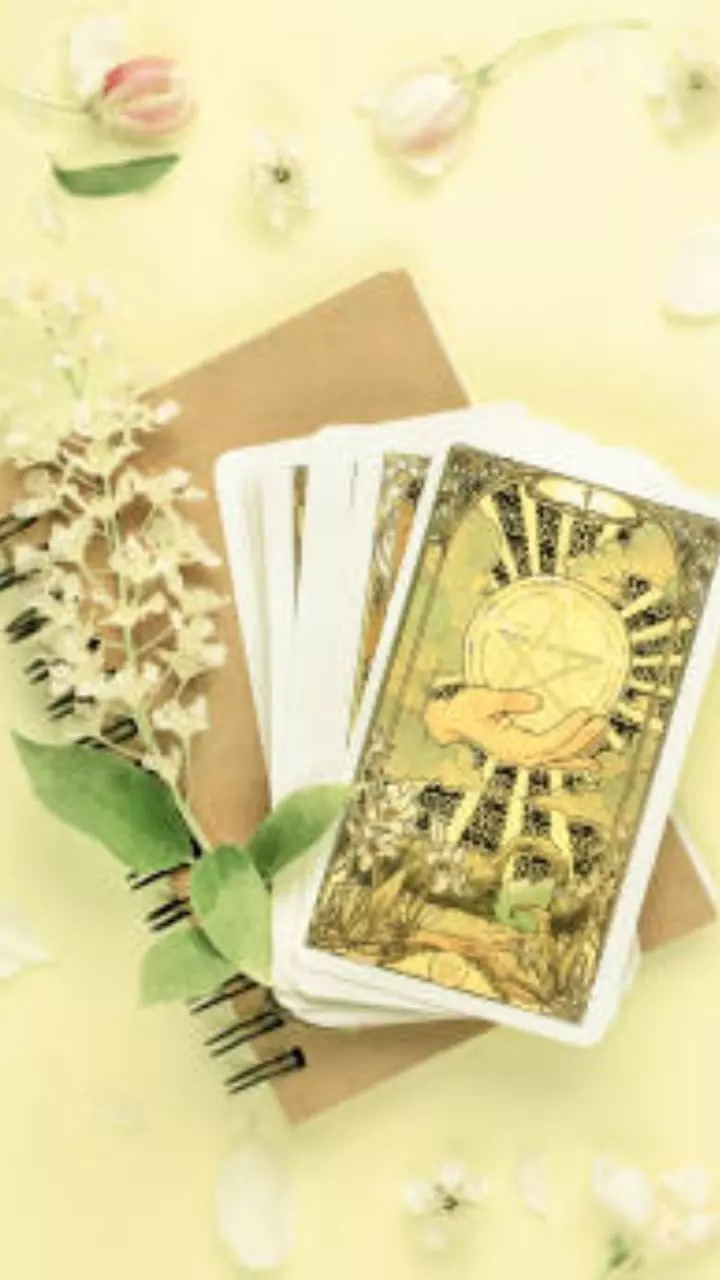 Tarot Card Predictions for All Zodiac Signs for May 10 2023