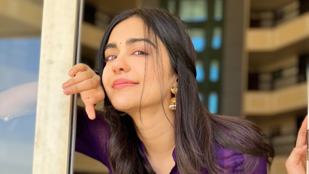  http://infoholly.com/adah-sharma-from-the-kerala-story-meets-with-a-road-accident-and-provides-a-health-update/