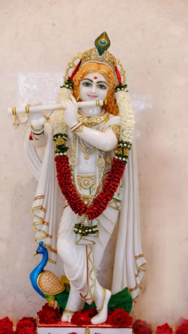 Who is Very Dear to Shri Krishna