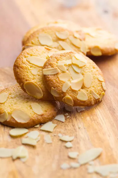 Almond cookies