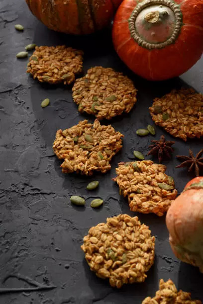 Pumpkin oatmeal cookies