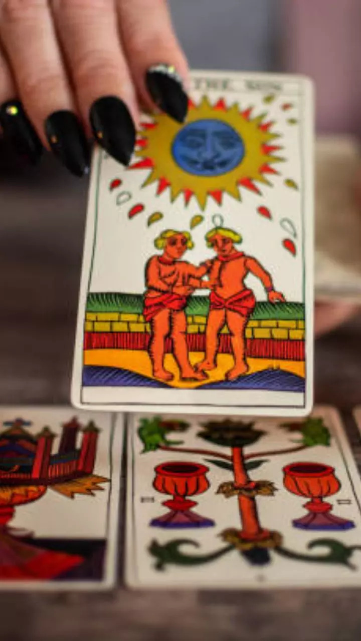 Tarot Card Predictions for All Zodiac Signs for May 28 2023