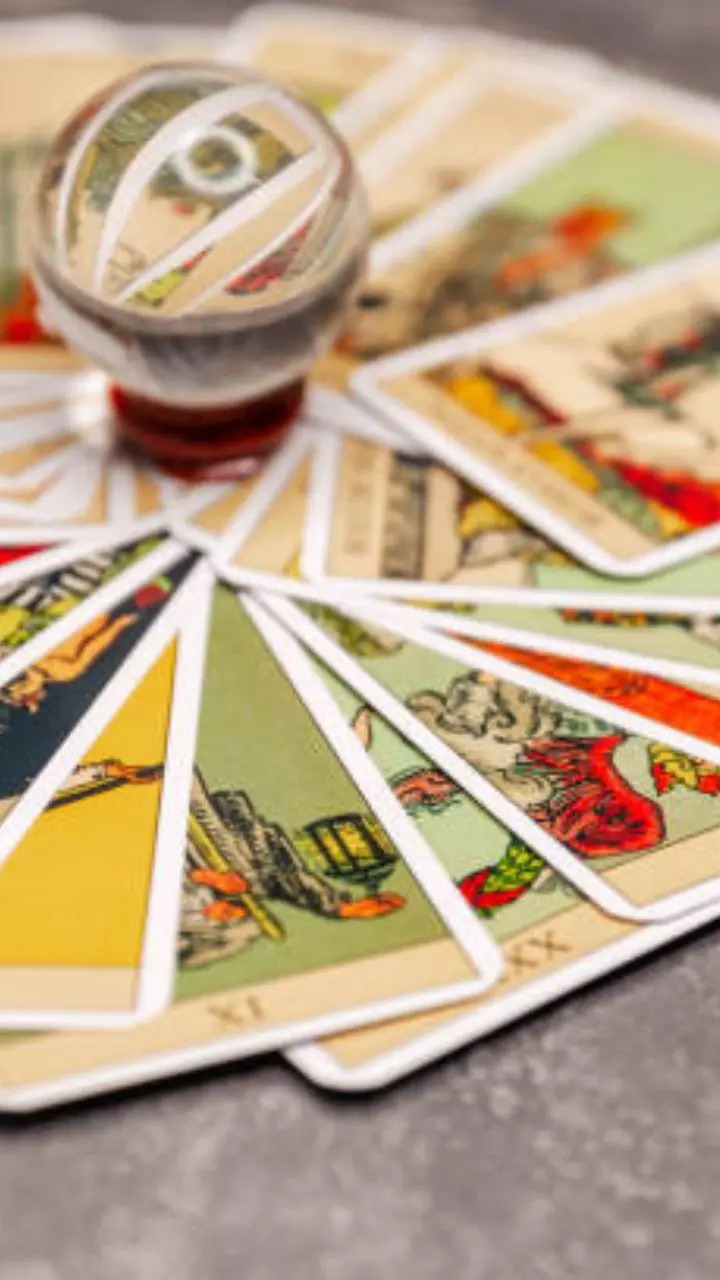 Tarot Card Predictions for All Zodiac Signs for June 5 2023