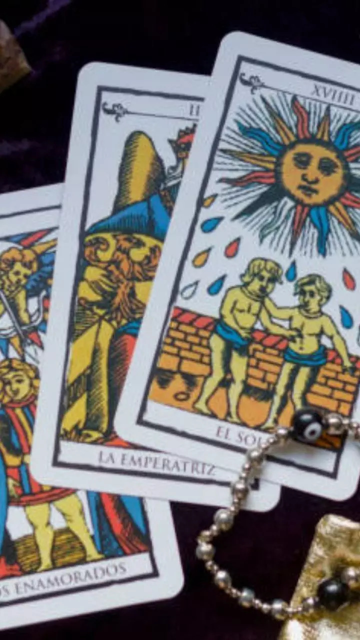 Tarot Card Predictions for All Zodiac Signs for June 8 2023