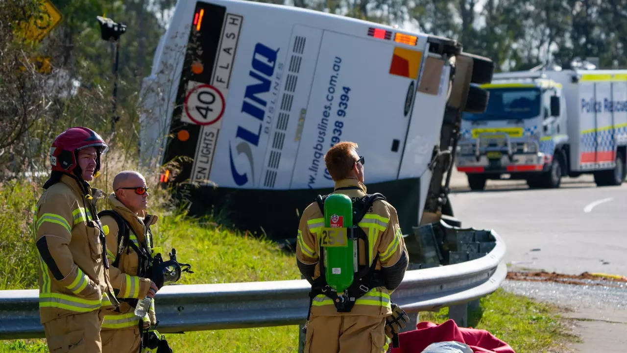 Bus accident Australia - AP