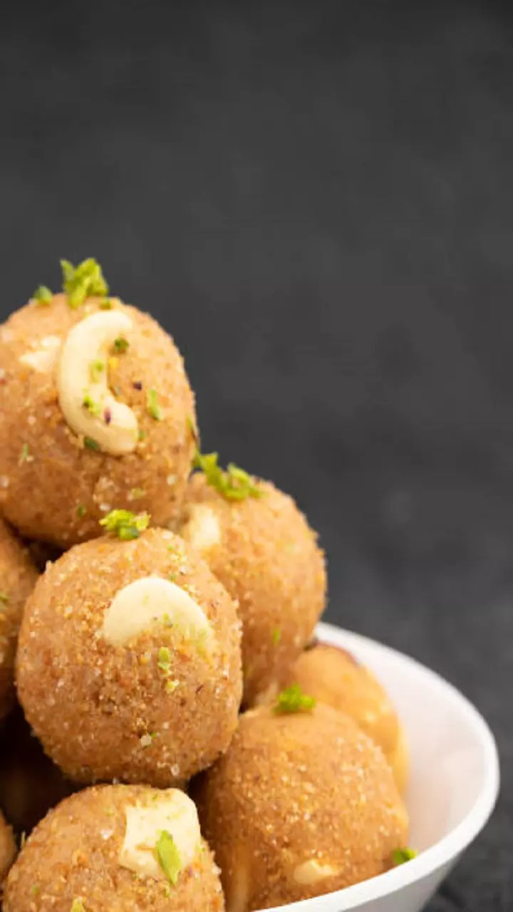 Almond Ginger Turmeric Hemp seeds Laddu 