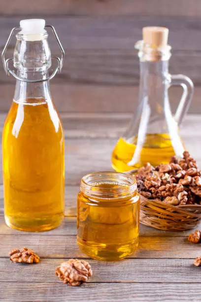 Walnut oil