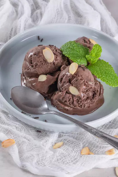 Chocolate yogurt ice cream