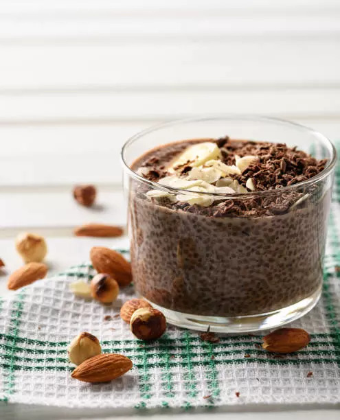 Chocolate chia pudding