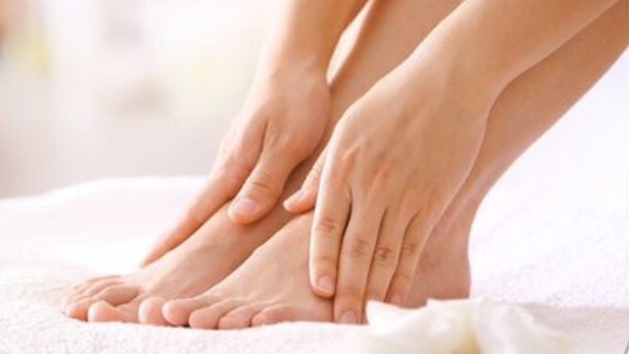 Foot Care Tips: 5 Tips To Protect Your Feet From Monsoon Infections ...