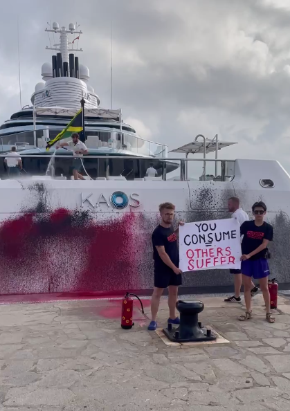 300 million dollar superyacht gets vandalized