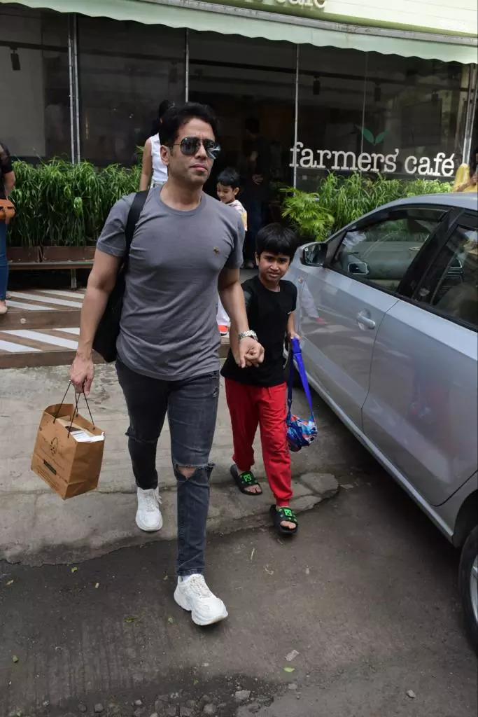 Tusshar Kapoor with son 